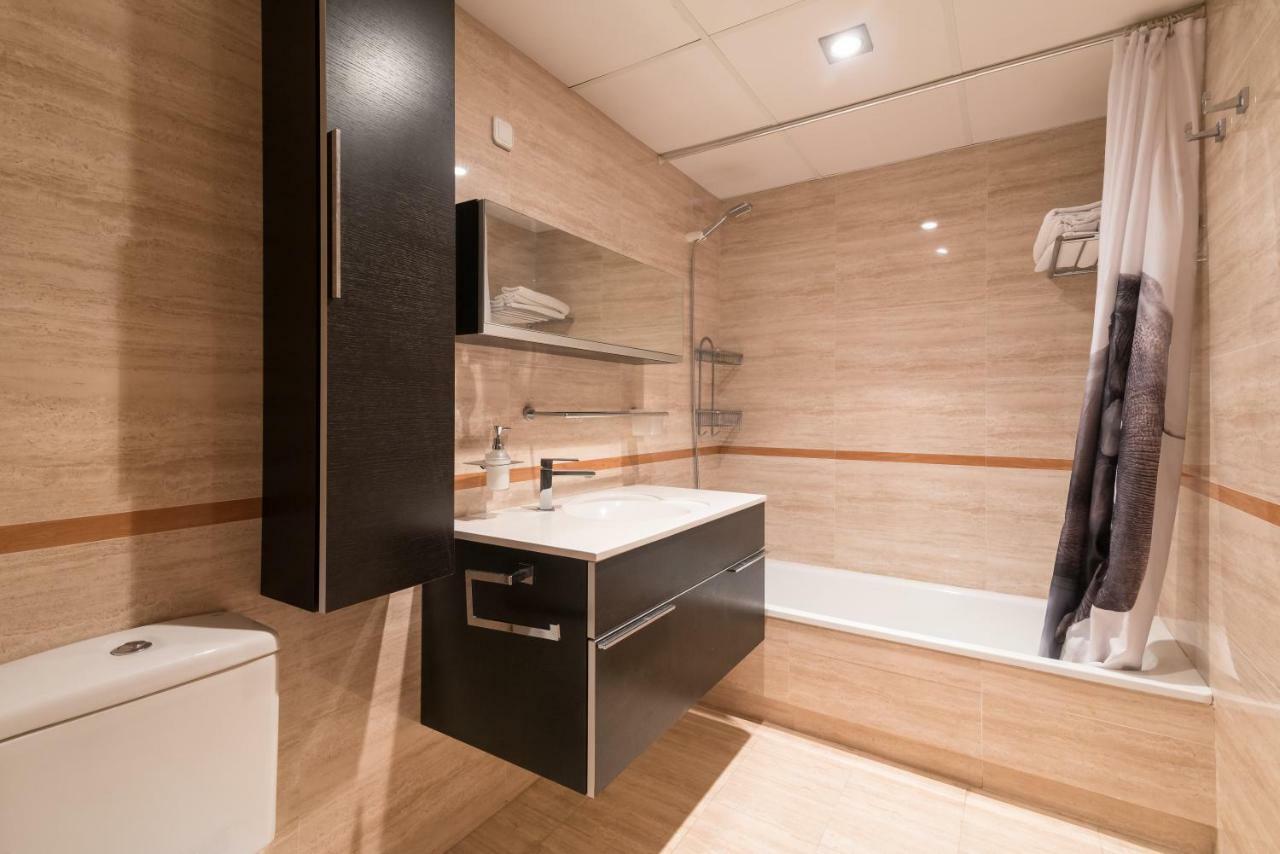 Edificio Puerta Mitica Apartment กาลา เด ฟีเนสตรัต ภายนอก รูปภาพ